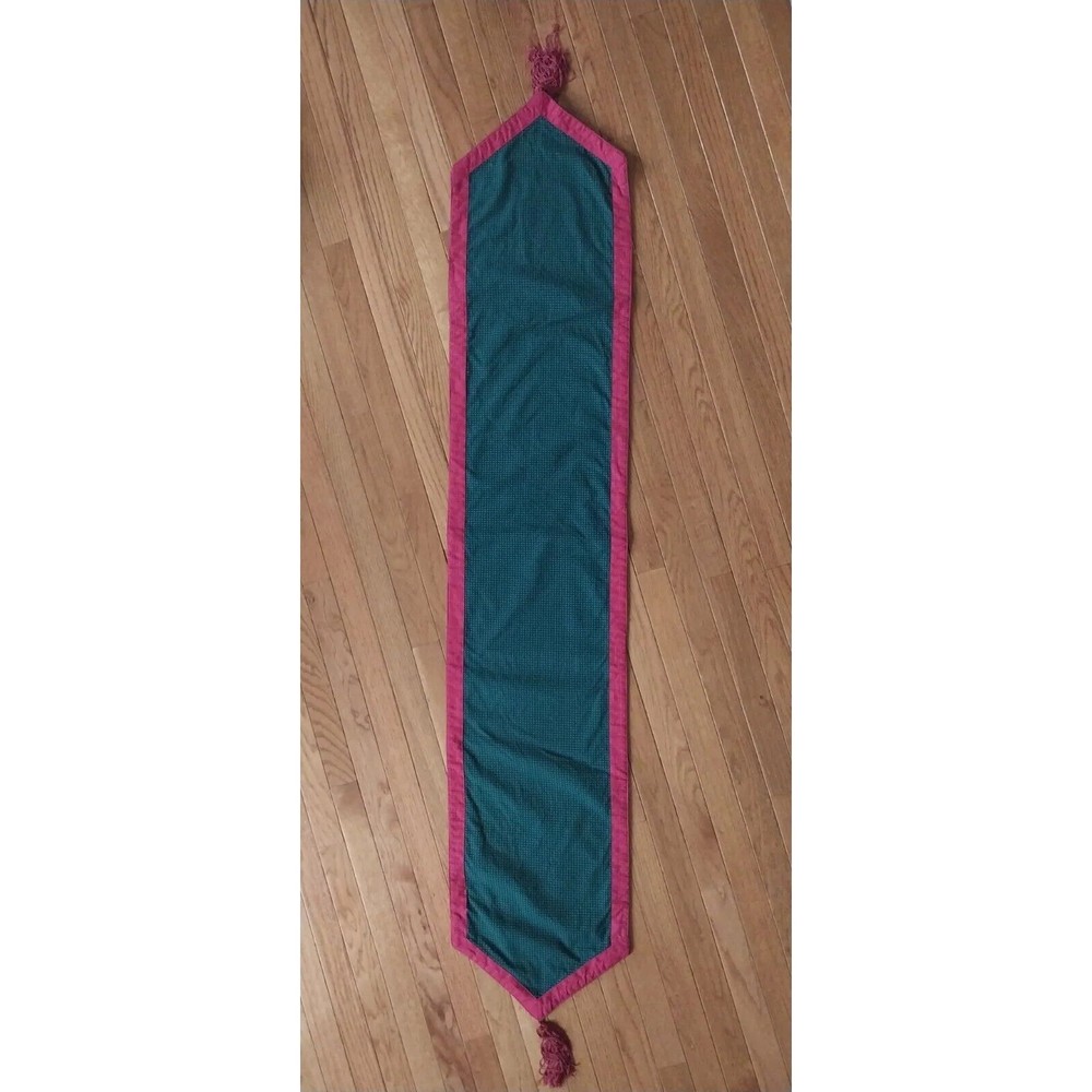 Woven Style Wine Red Green Tapestry Table Runner Length 74" Tassels Classic GUC